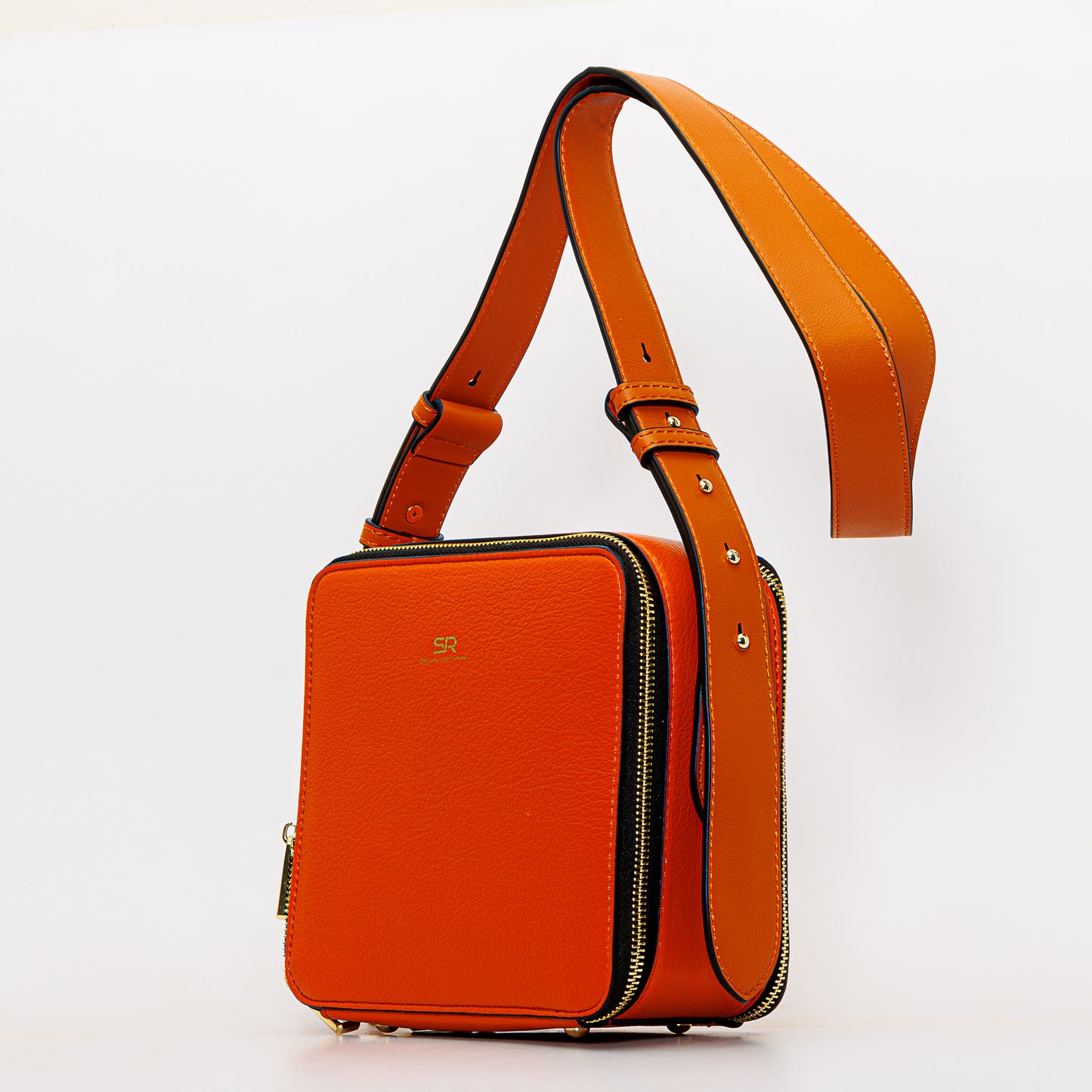 حقيبة كروس جلدية مربعة الشكل