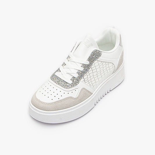 حذاء رياضي من الجلد مع حافة علوية لامعة