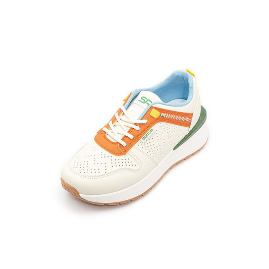 سنيكرز جلد بثقوب