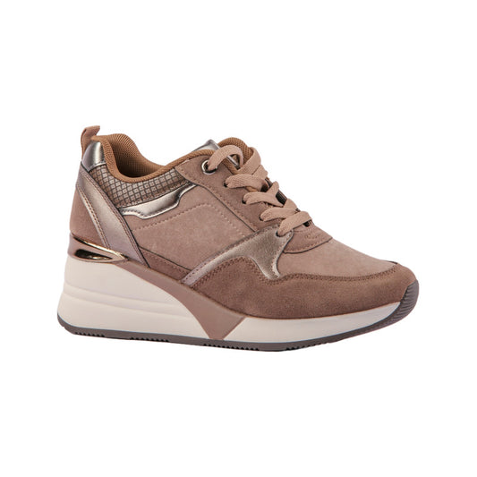 أحذية رياضية مريحة بكعب