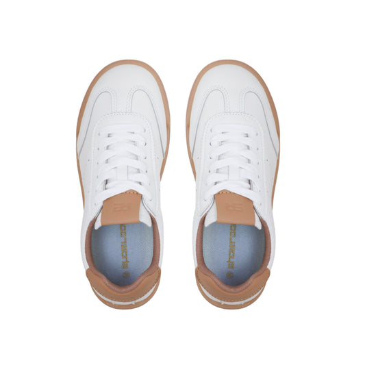 Elegant Flexible Sneakers