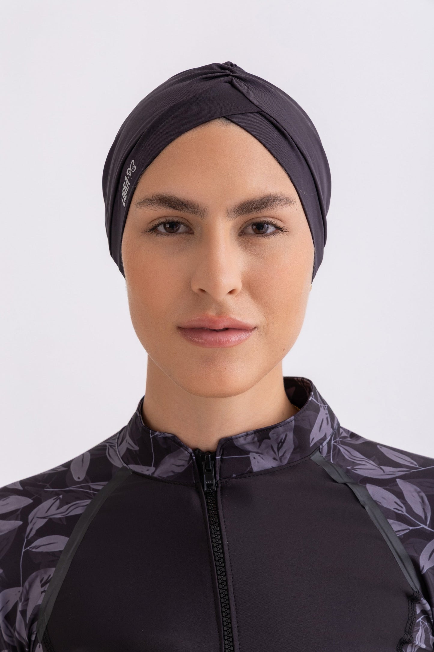 Metallic Black Sleek Swim Turban - عمامة سباحة أنيقة باللون الأسود المعدني