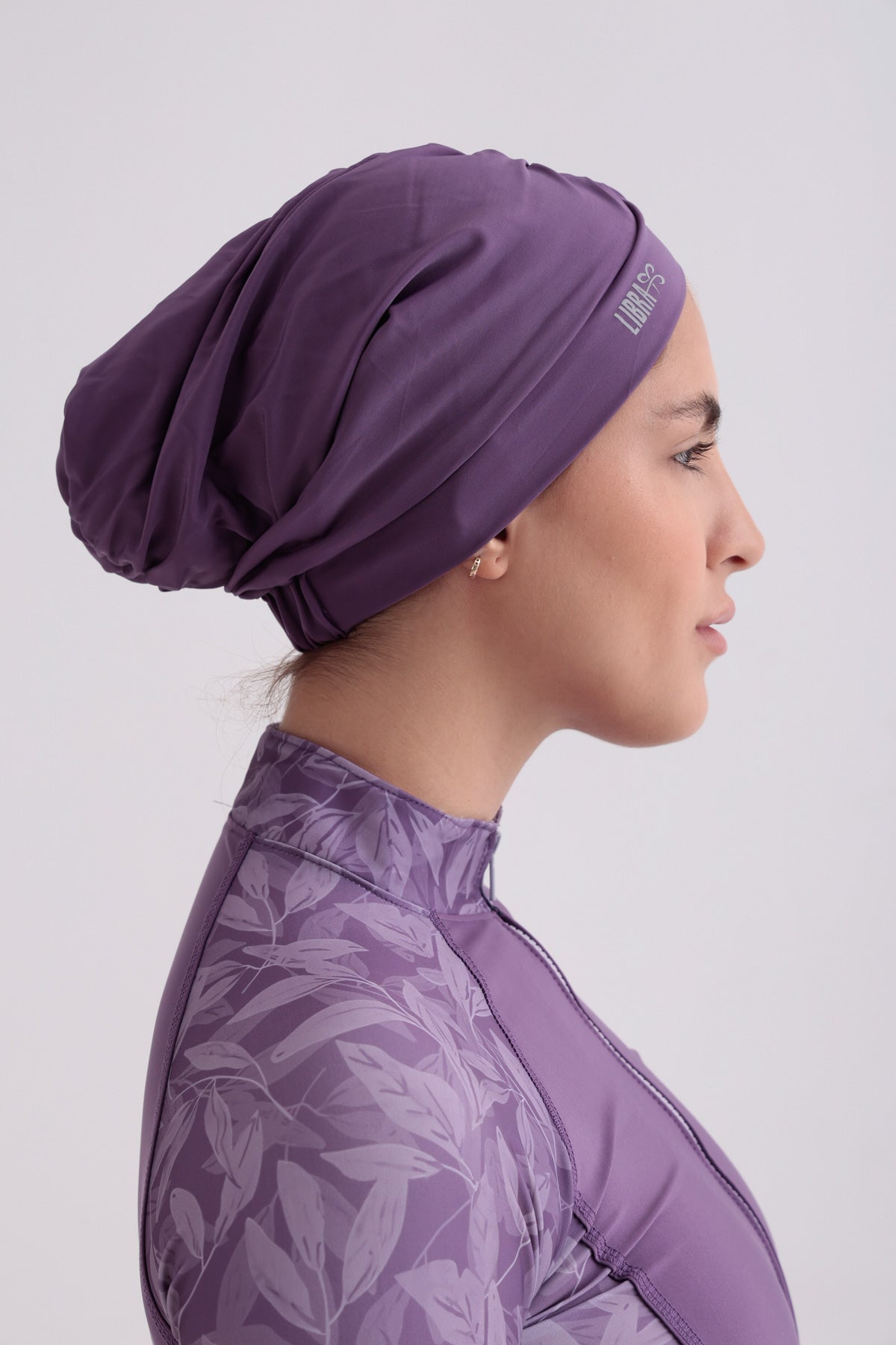 Metallic Purple Sleek Swim Turban - عمامة سباحة أنيقة باللون الأرجواني المعدني