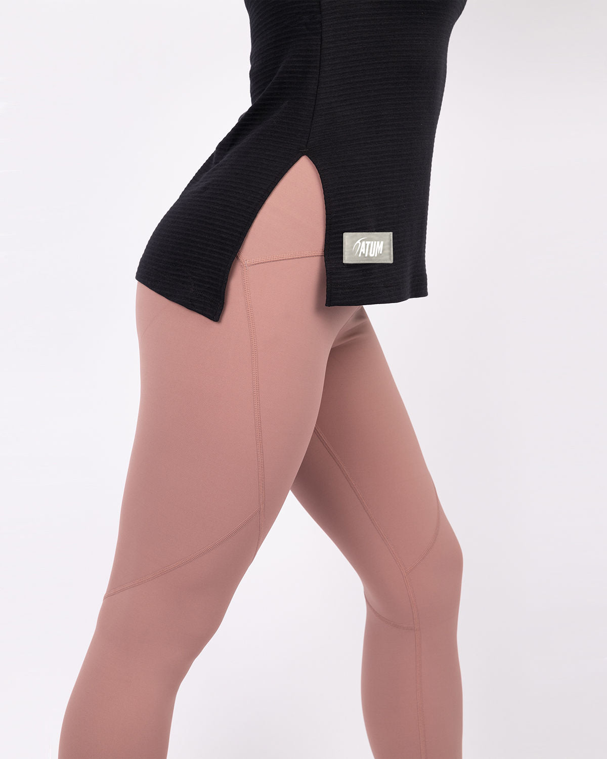 Black Cotton Rib Long Sleeve T-Shirt - تي شيرت أسود من القطن بأكمام طويلة