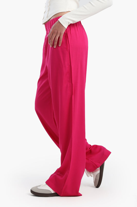 بنطلون مريح بقصّة مستقيمة