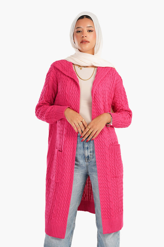 كارديجان بغطاء رأس محبوك بالكابل