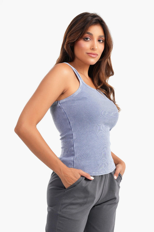 بلوزة قطنية ضيقة