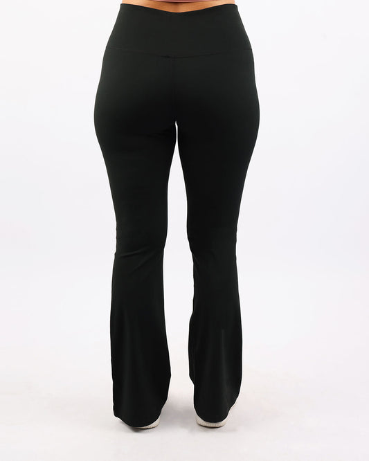 بنطلون واسع الساق عالي الخصر