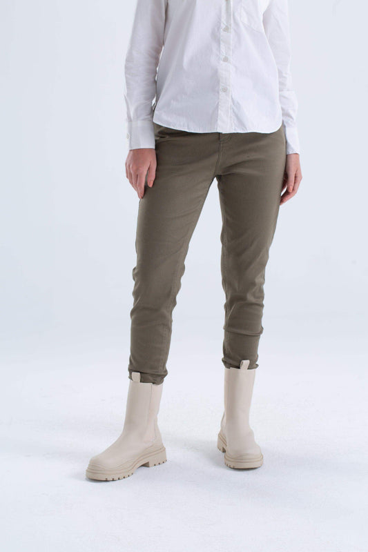 بنطال جينز طويل