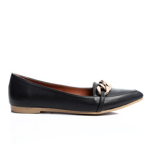 راقصة الباليه ذات السلسلة الذهبية السوداء