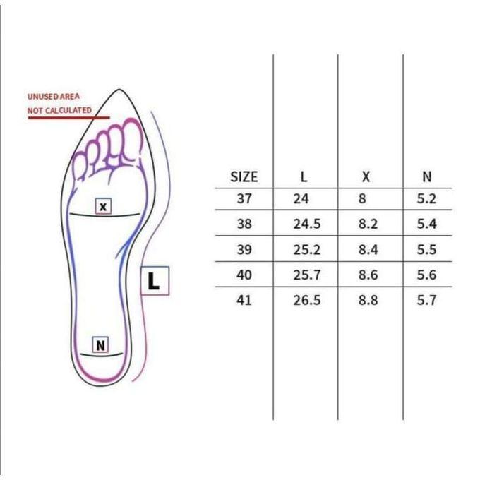 أحذية كلاسيكية بكعب عالي