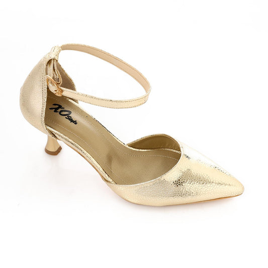 أحذية بكعب عالي ذهبية لامعة ذات فتحة جانبية