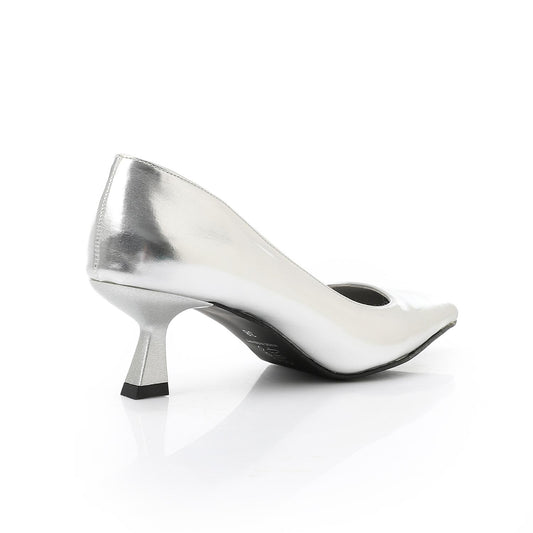 Silver Solid Pointed-Toe Pumps - حذاء بكعب سادة بمقدمة مدببة