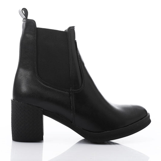 Leather Ankle Boot - 6 CM.