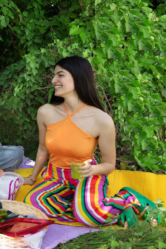 بلوزة بدون أكمام