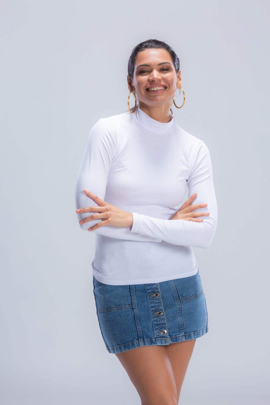 بلوزة بدون رقبة عالية