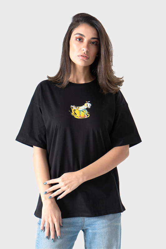 تي شيرت أسود مطبوع كبير الحجم