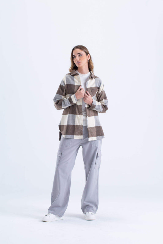 قميص بياقة دائرية