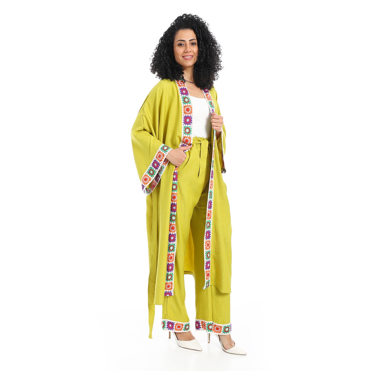 Embroidery kimono suit
