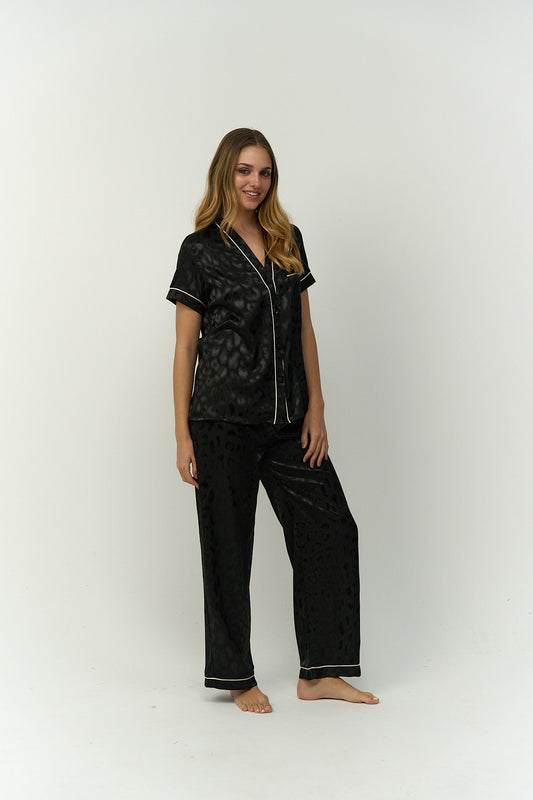 طقم بيجامة جاكار برقبة على شكل حرف V