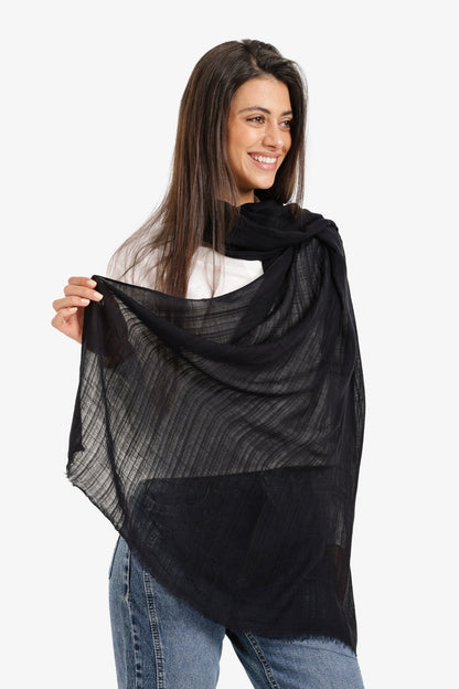 وشاح قطني مضلع منسوج