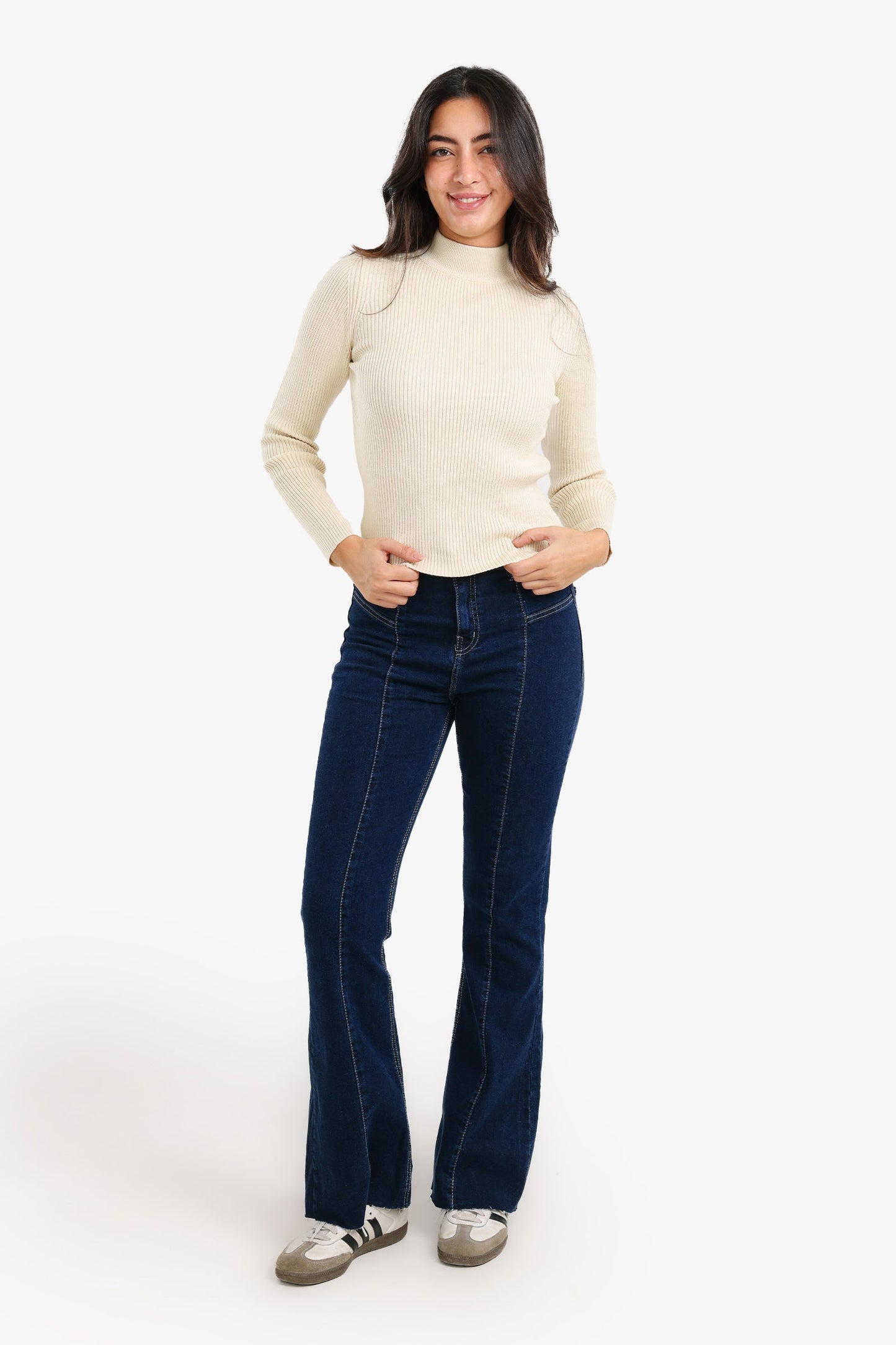 بلوفر مضلع برقبة عالية