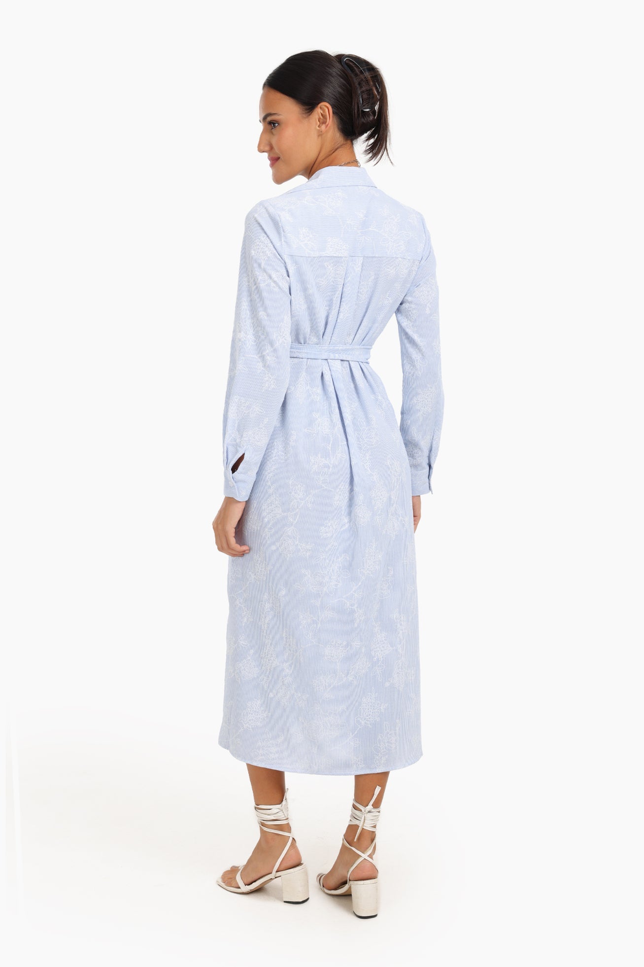 فستان قميص متوسط ​​الطول مطبوع