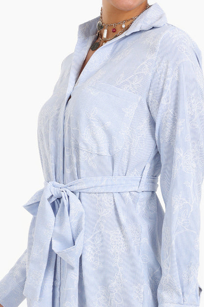 فستان قميص متوسط ​​الطول مطبوع