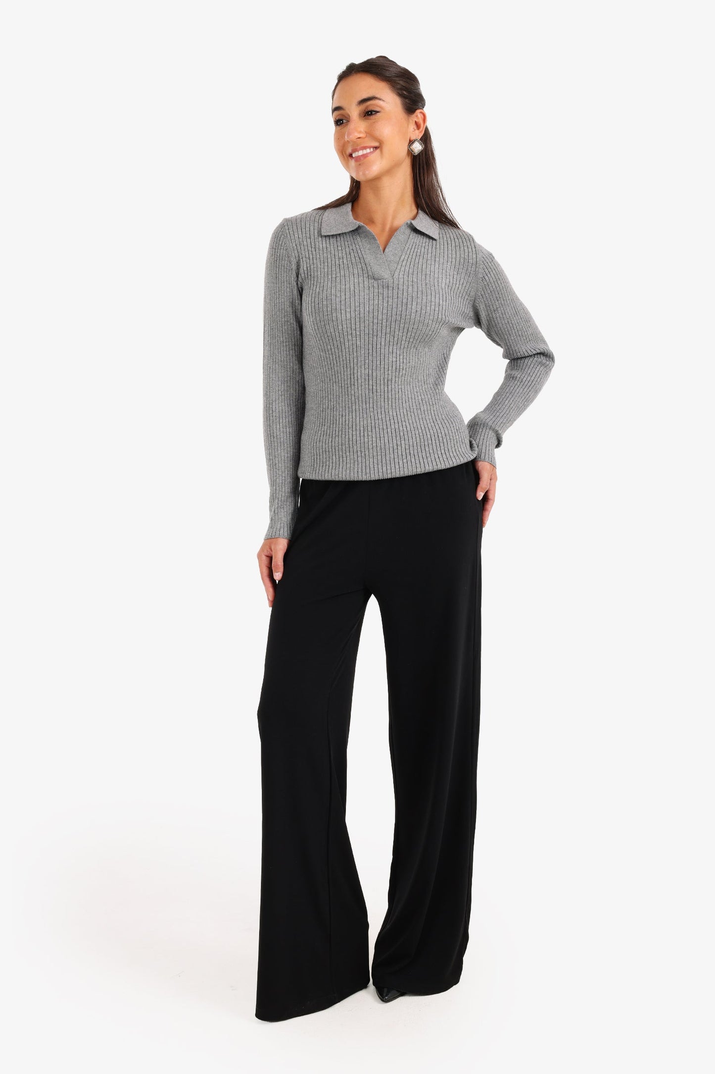 بلوفر مضلع مع ياقة