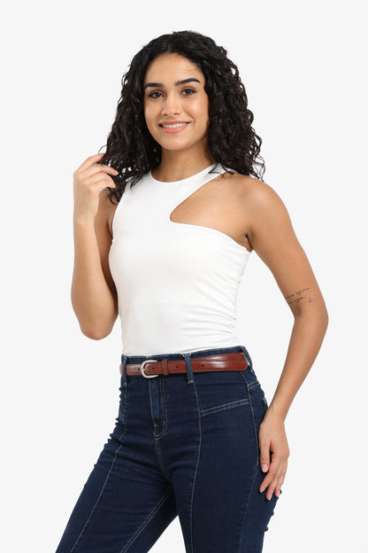 بلوزة برقبة غير متماثلة