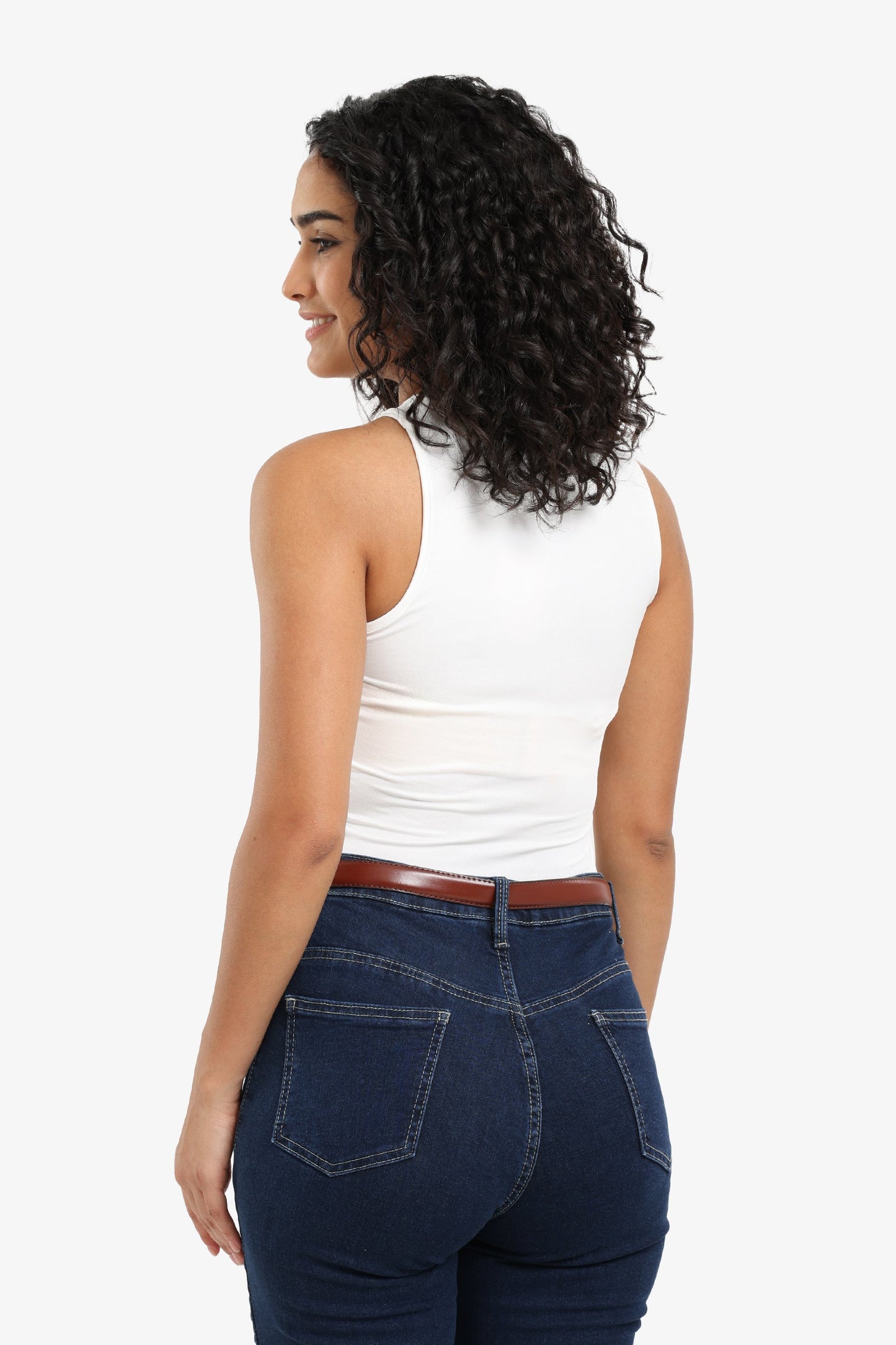 بلوزة برقبة غير متماثلة