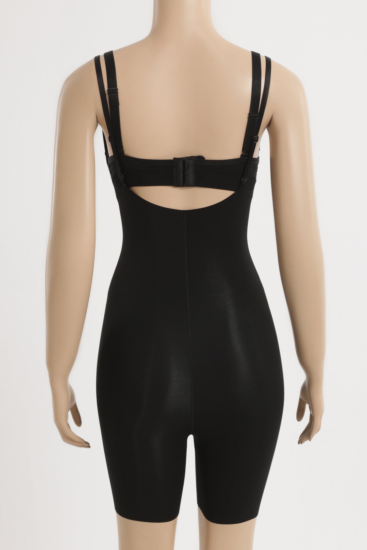 بدلة جسم سادة بدون حمالة صدر