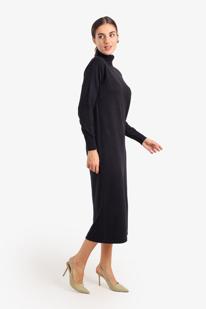 فستان متوسط ​​الطول محبوك برقبة عالية