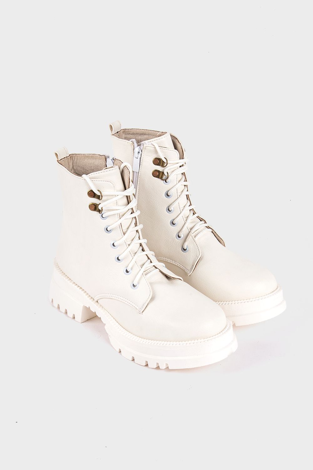 Okoye Mono White Smooth Leather Boot