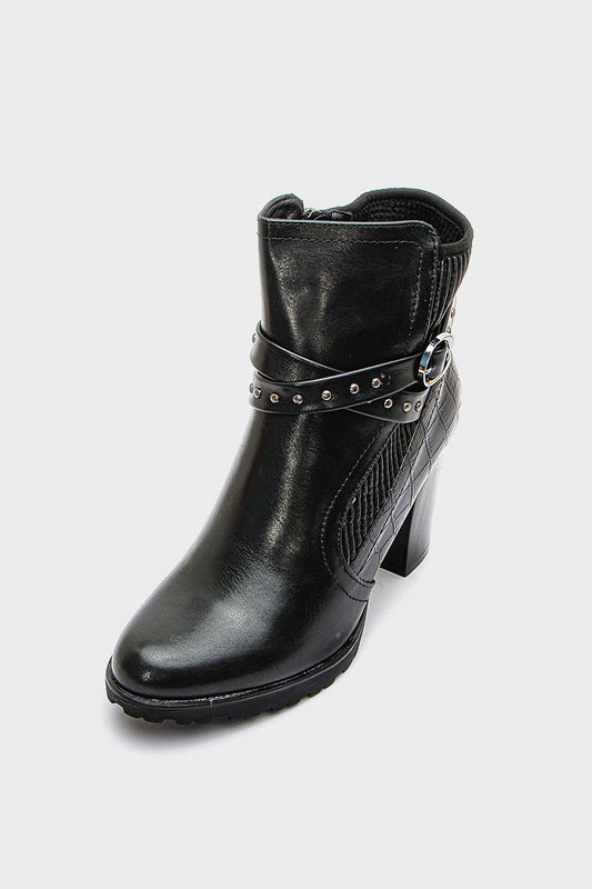 بوت للكاحل بكعب عالي