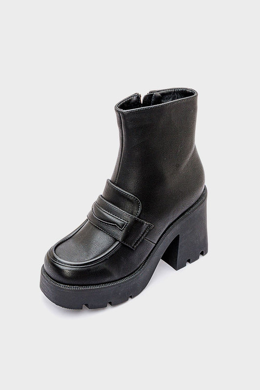 هاف بوت بكعب