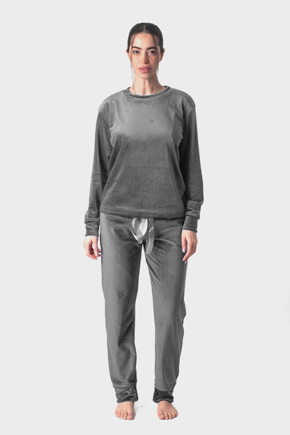 طقم بيجامة سادة مريح