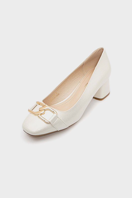 حذاء عالي الكعب بحلية علوية