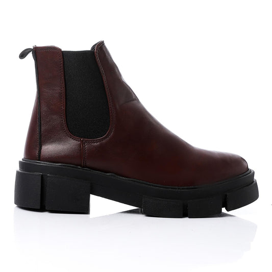 حذاء كاحل بلون عنابي سادة