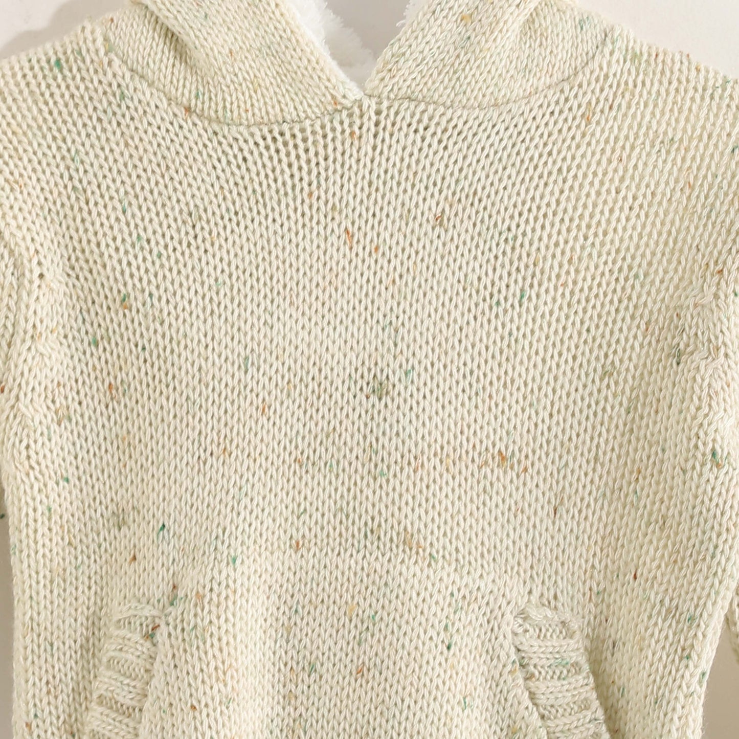 Hooded Sweatshirt - سويت شيرت بغطاء للرأس