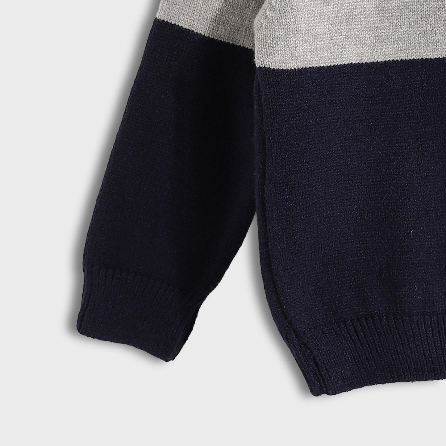 Striped Crew Neck Pullover - بلوفر مخطط برقبة دائرية