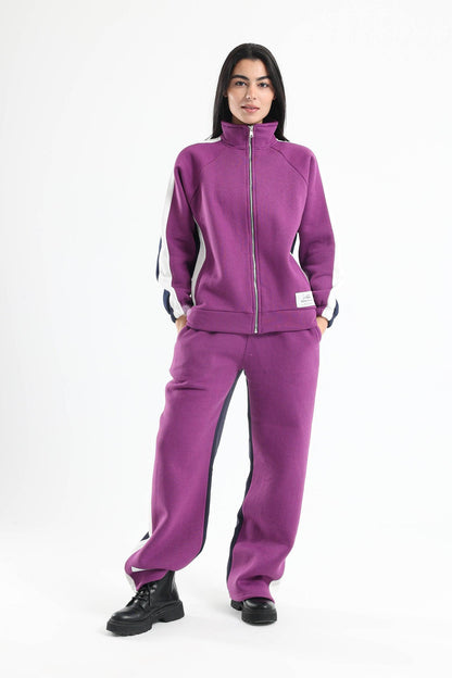 سترة رياضية ملونة