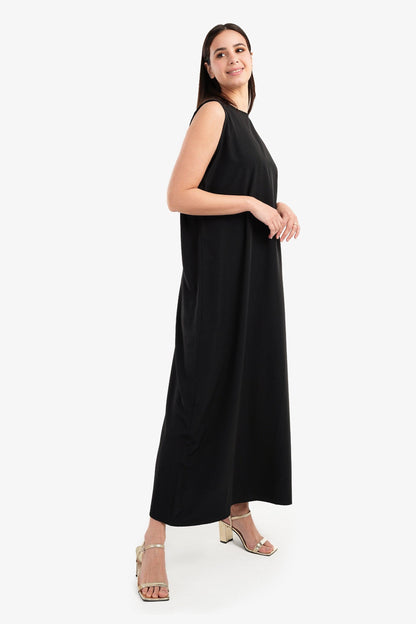 Round Neckline Sleeveless Dress