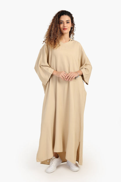 فستان كبير الحجم برقبة على شكل حرف V