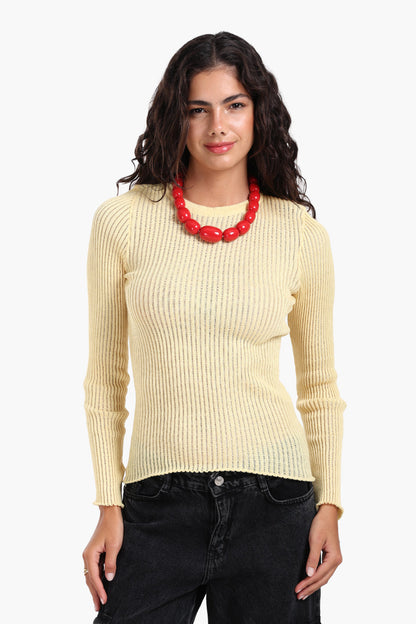 بلوزة مضلعة ذات حافة مكشكشة