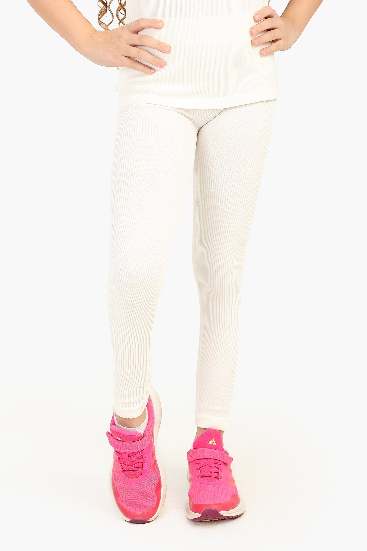 بنطال ضيق مضلع للبنات