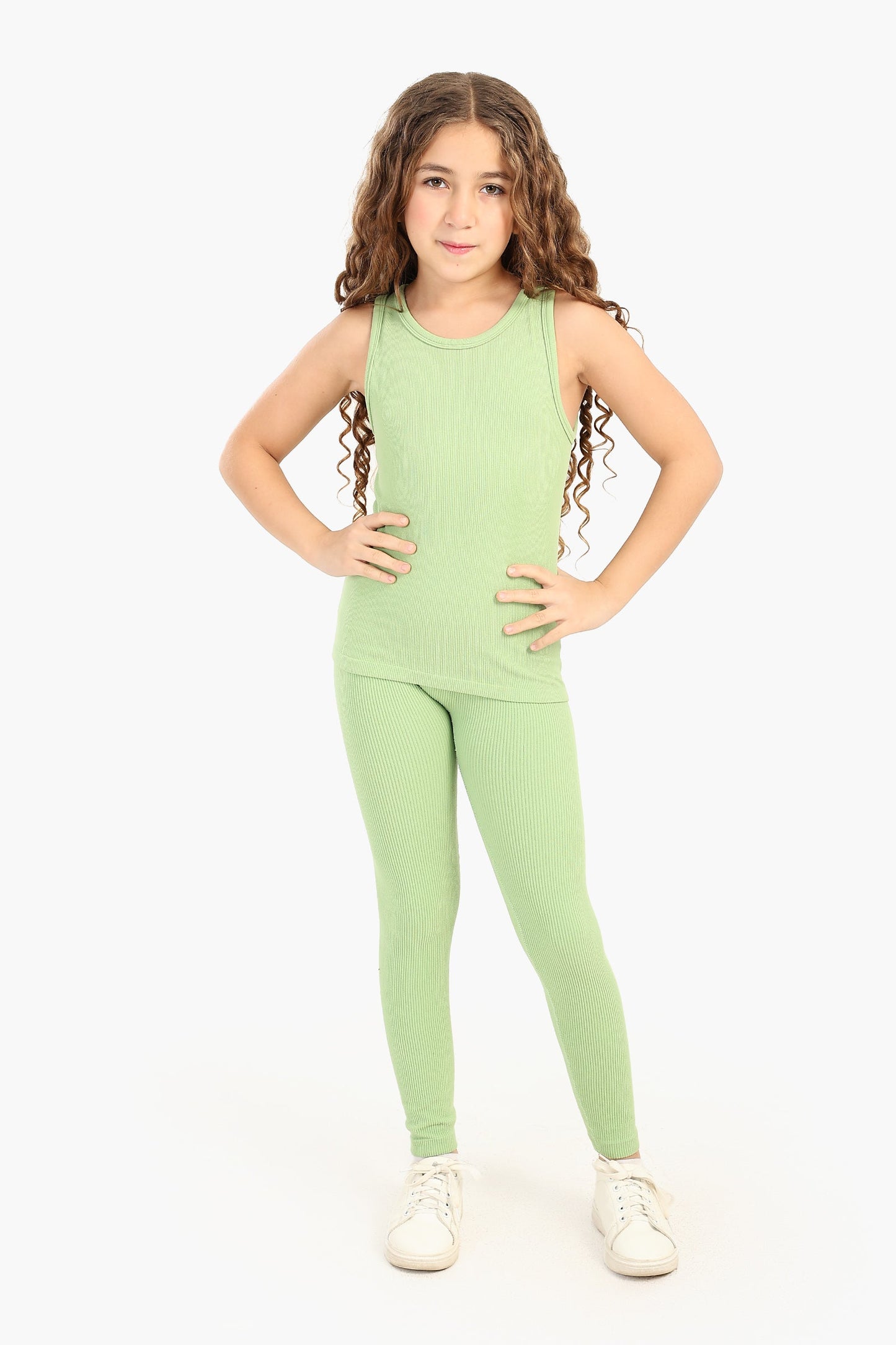 بنطال ضيق مضلع للبنات