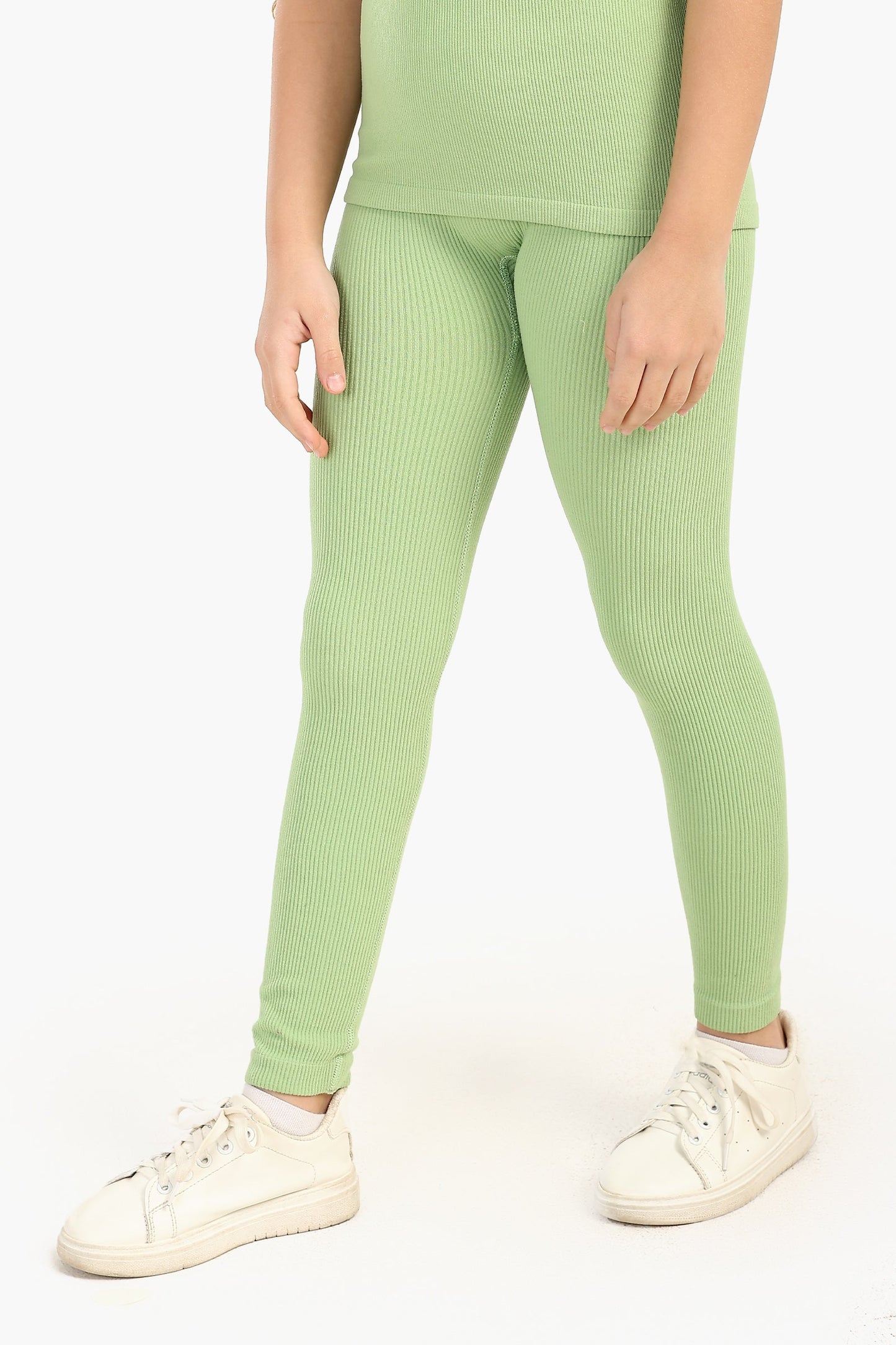 بنطال ضيق مضلع للبنات