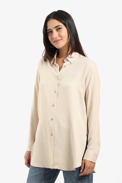 قميص أساسي ذو حافة مستديرة