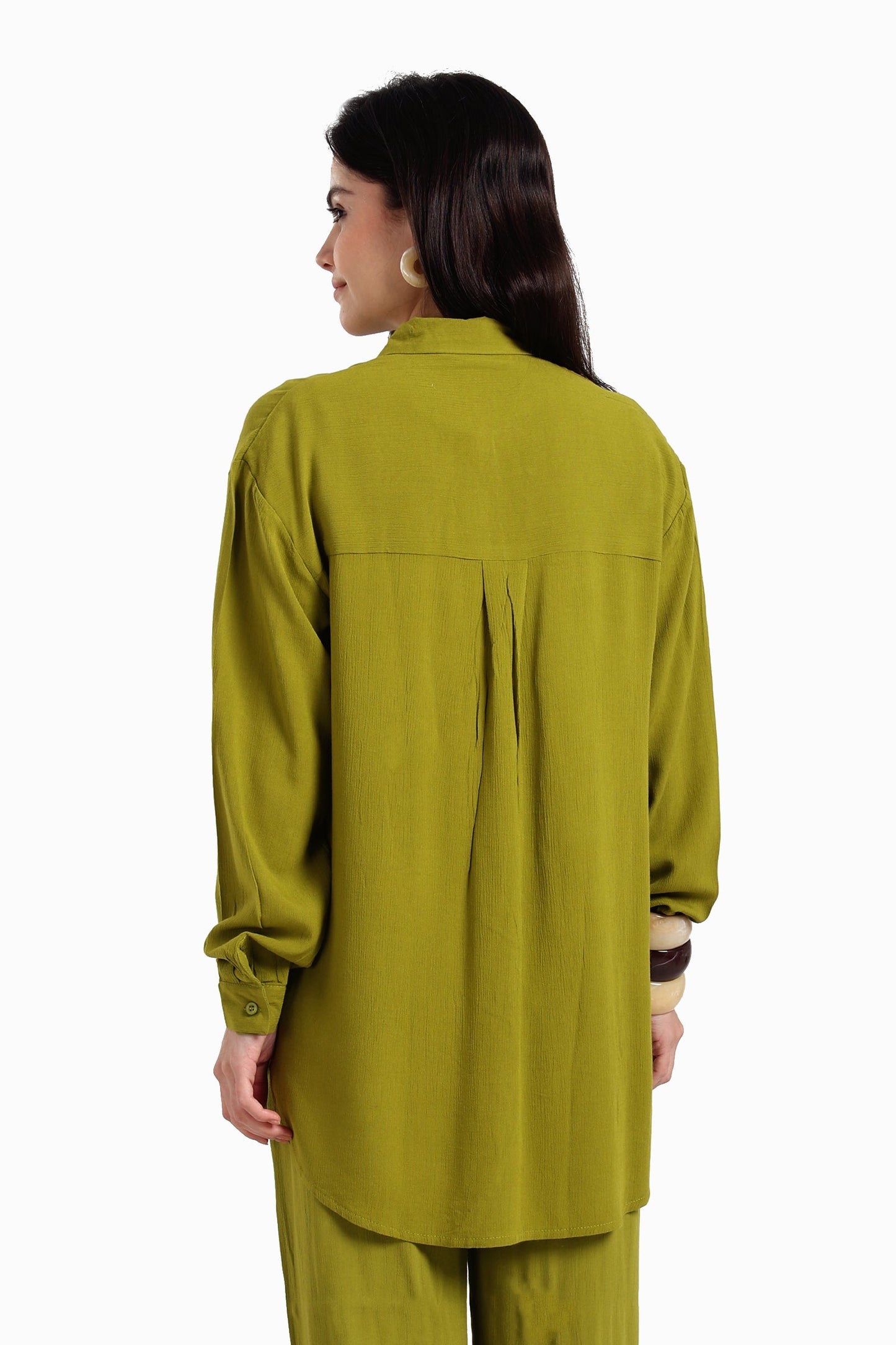 قميص صالة كلاسيكي ذو ياقة